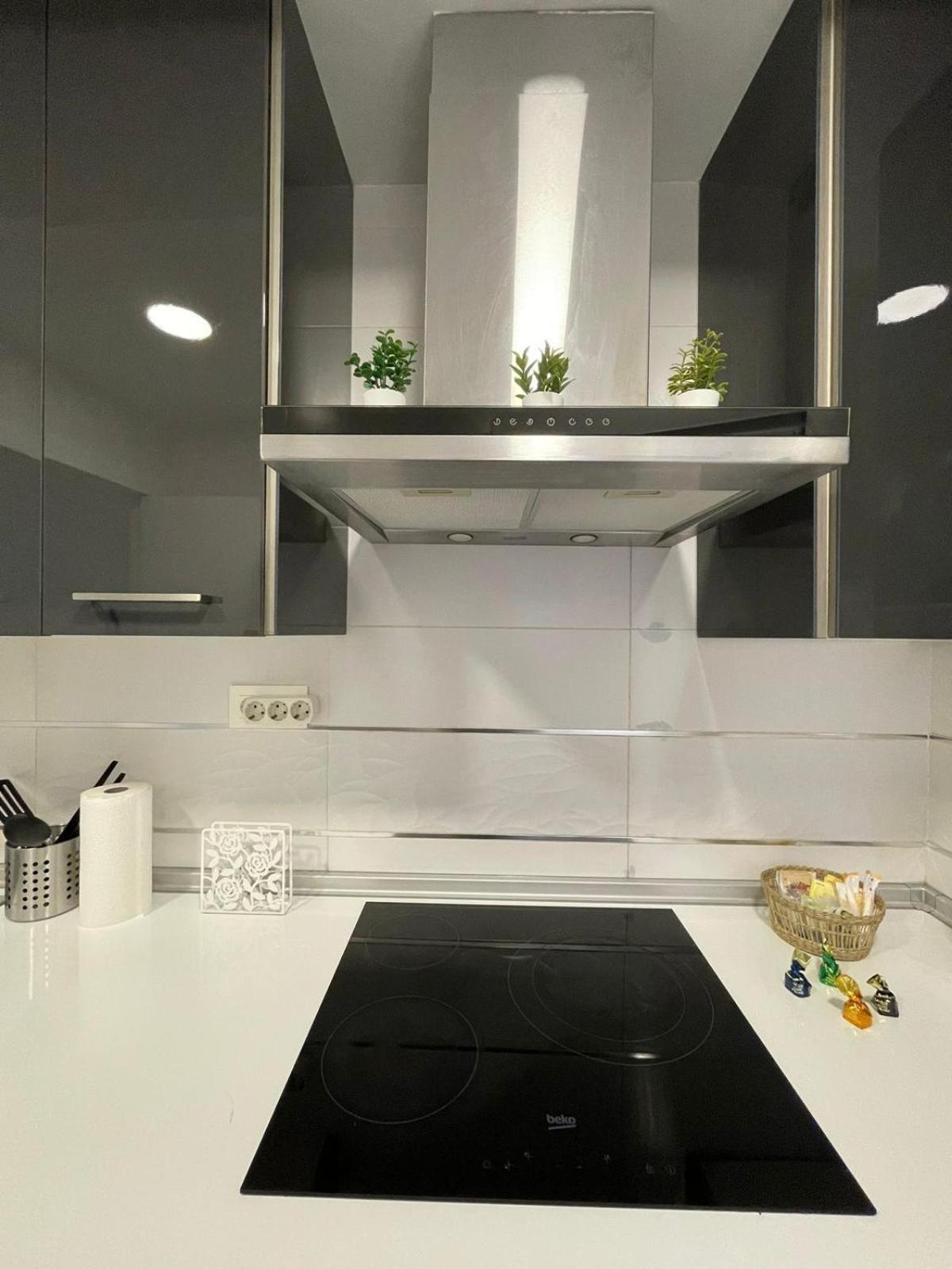 Apartamento Centrico Y Coqueto Granada Luaran gambar